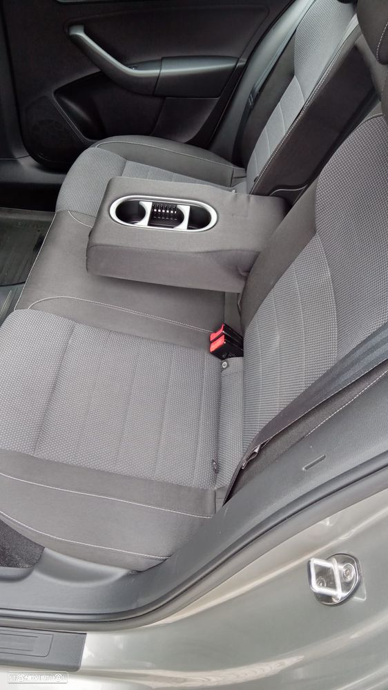Skoda Rapid Spaceback 1.6 TDi Elegance - 8