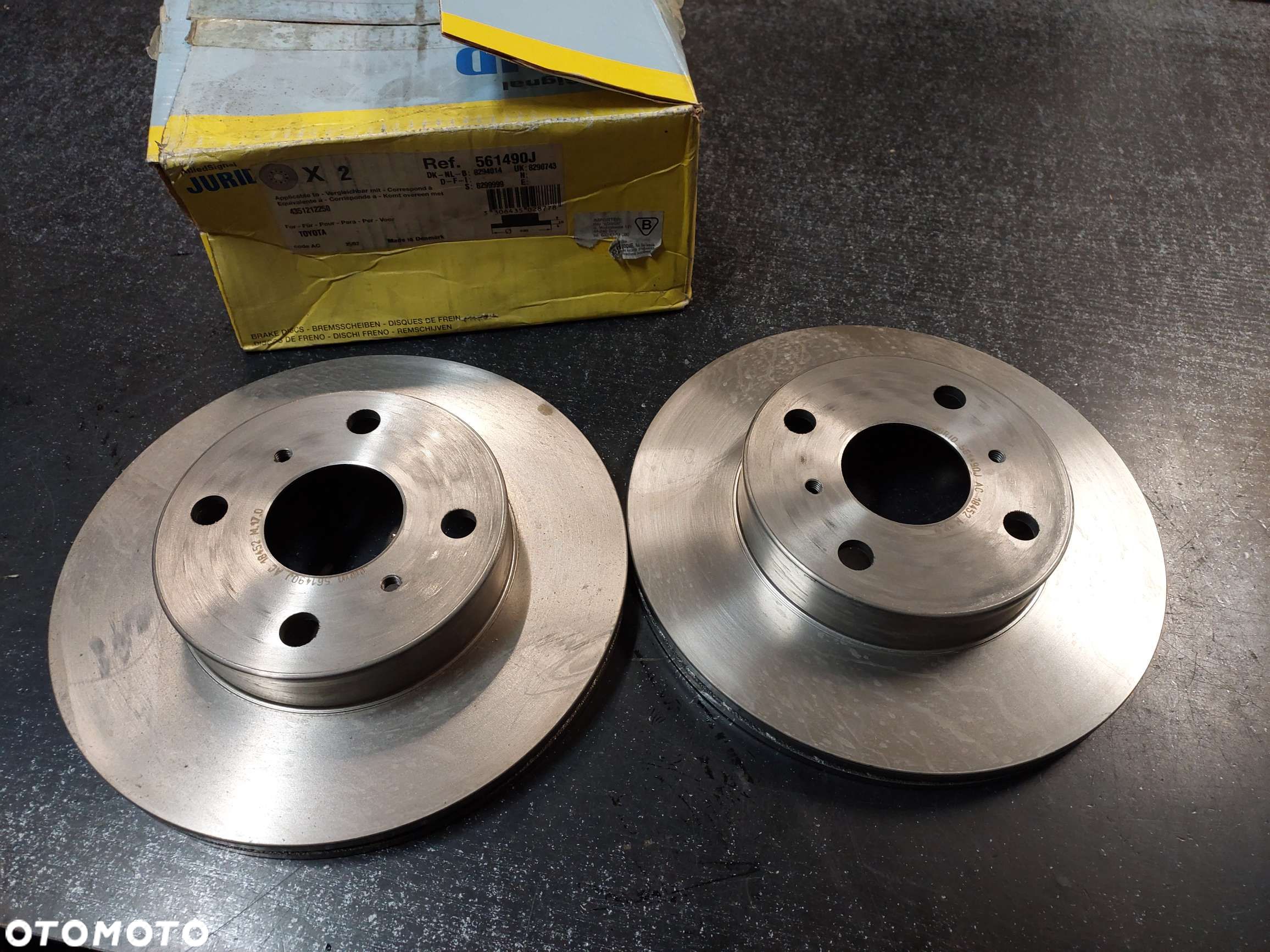 TARCZA HAM. PRZÓD 238 18x17 TOYOTA COROLLA 1.3/1.6/1.8D 05.87-10.95  KOMPLET - 1