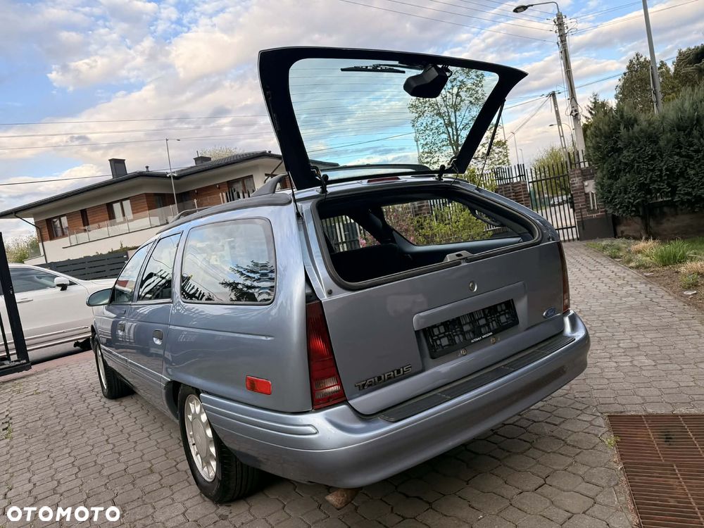 Ford Taurus Estate 3.8 LX - 8