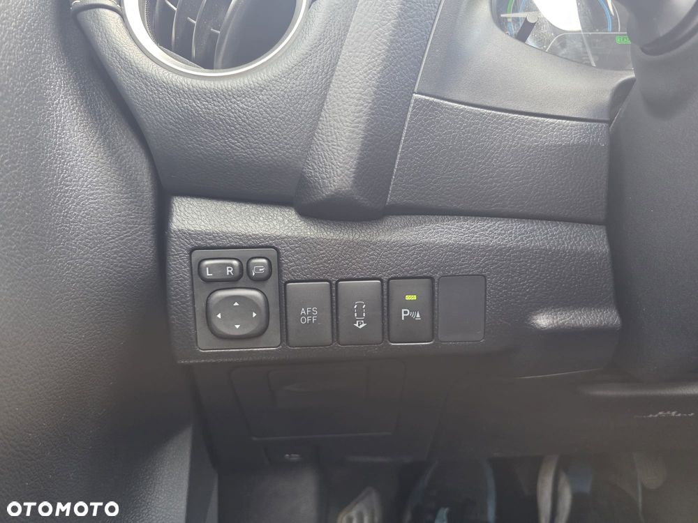 Toyota Auris 1.8 HSD Luna - 27