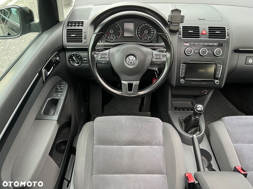 Volkswagen Touran 2.0 TDI DPF Highline - 29