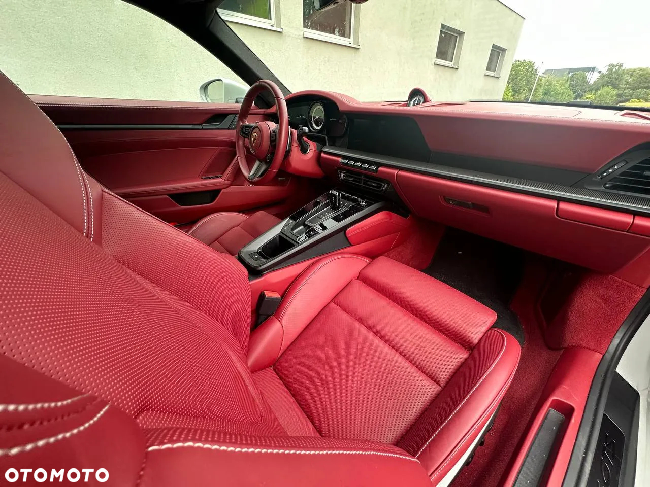 Porsche 911 Carrera 4 GTS - 9