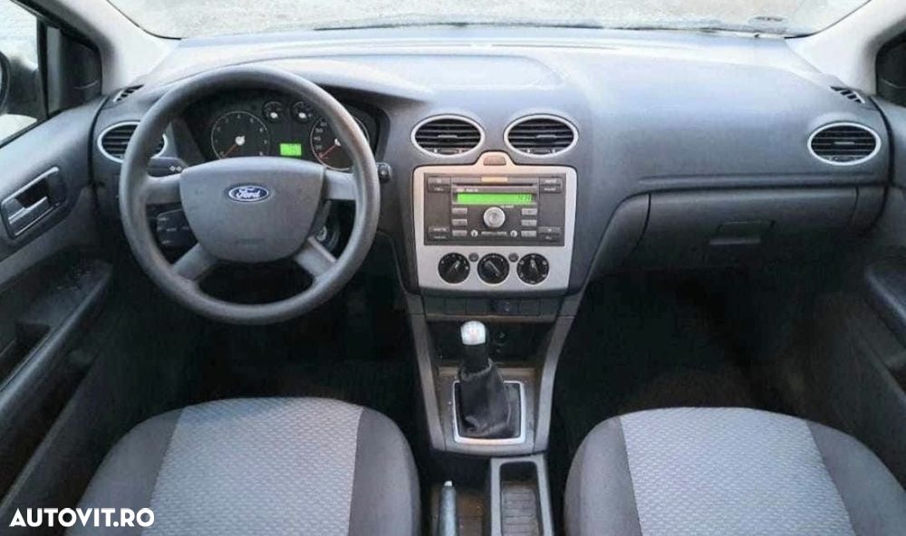 Ford Focus 1.6i 16V - 5