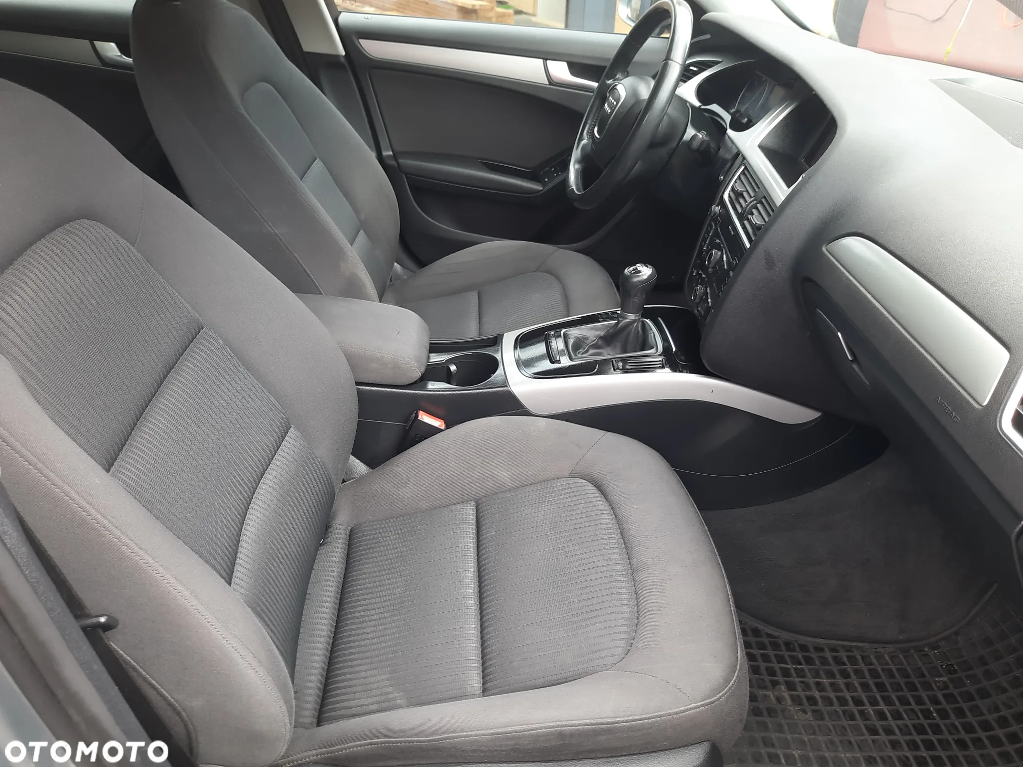 Audi A4 Avant 2.0 TDI DPF Ambiente - 13