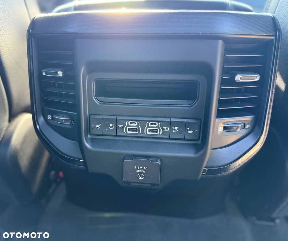 RAM 1500 - 38