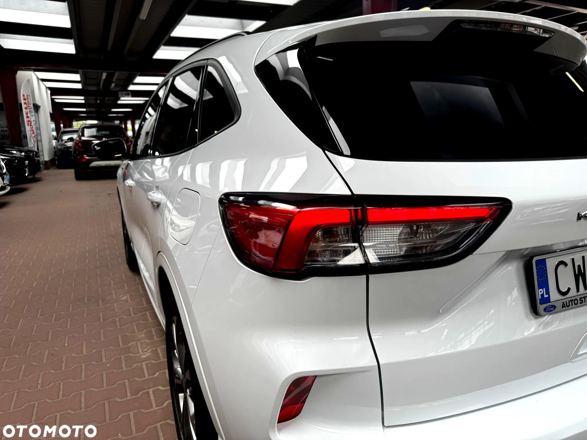 Ford Kuga 1.5 EcoBoost FWD ST-Line X - 10