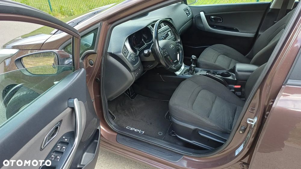 Kia Ceed - 5