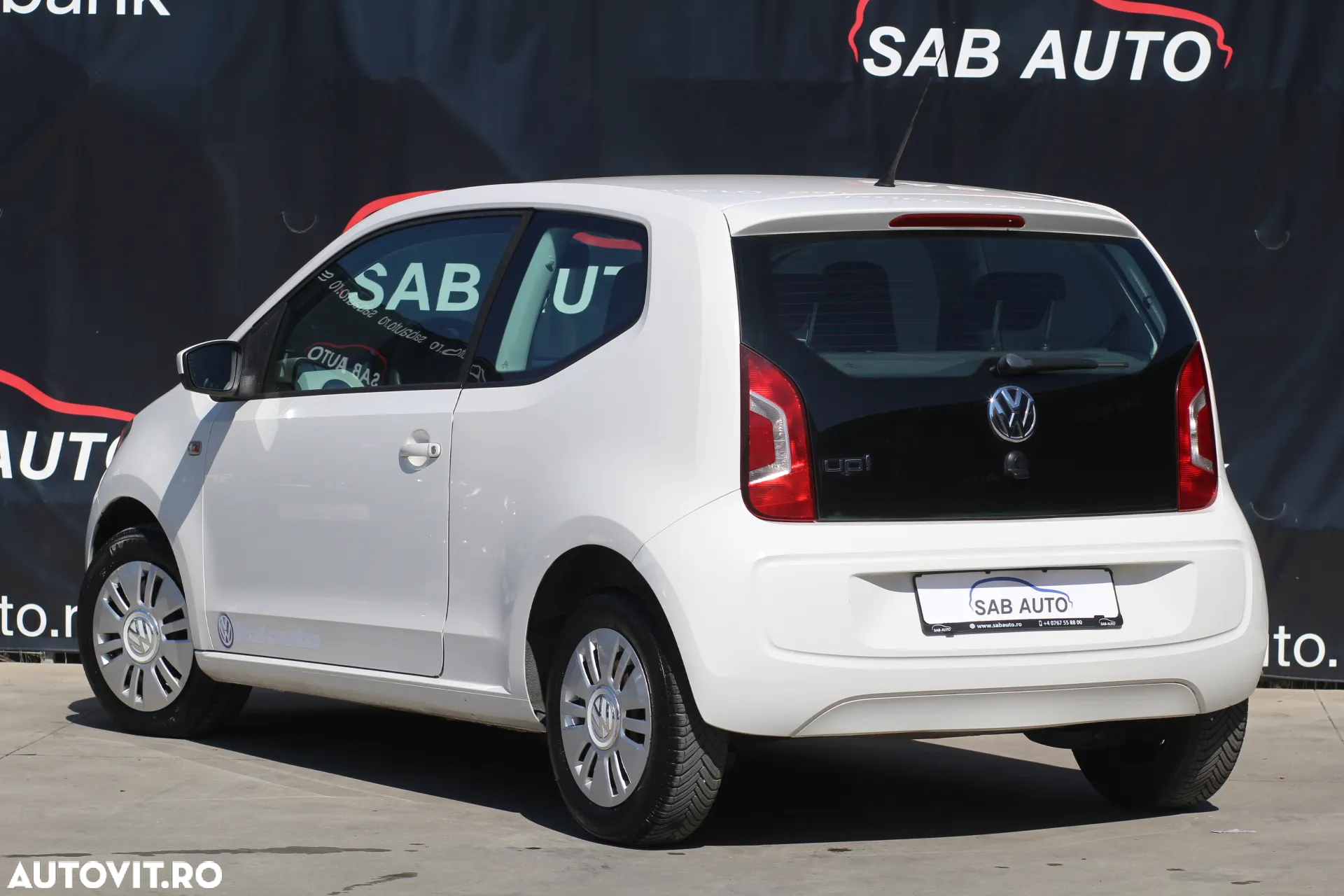 Volkswagen up! 1.0 BMT High - 14