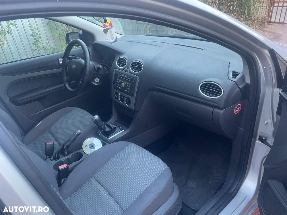 Ford Focus - 10