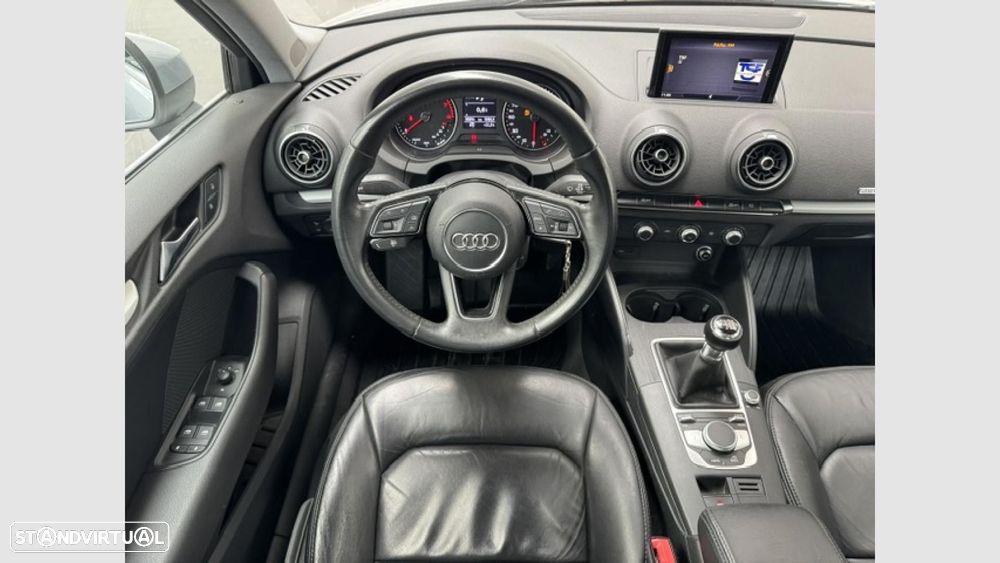 Audi A3 Sportback 1.0 TFSI Design - 18