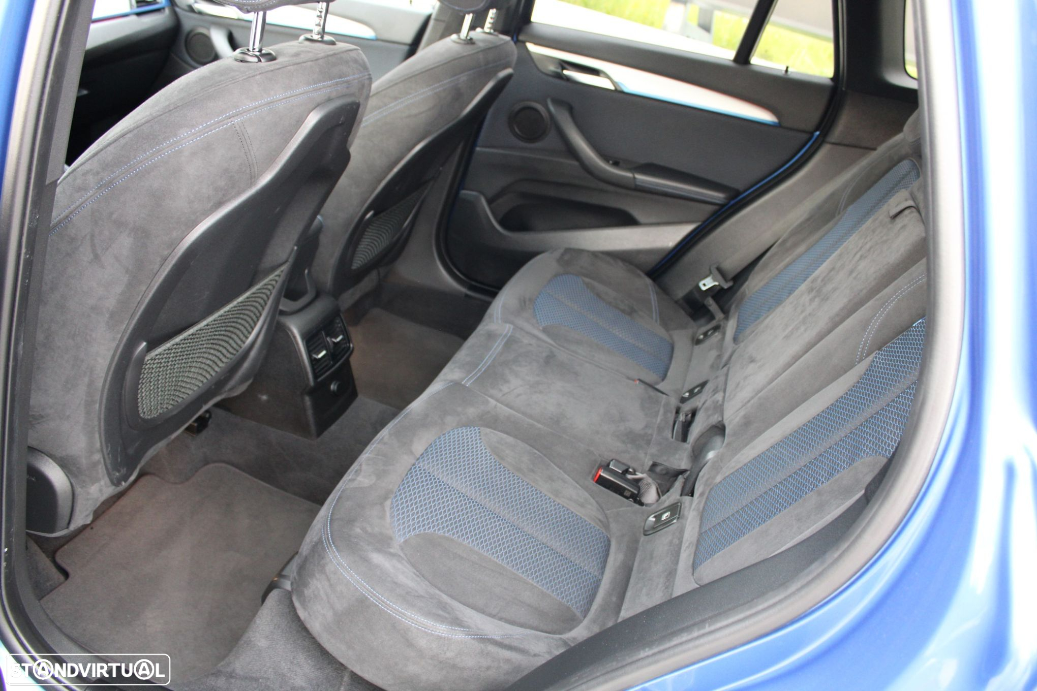 BMW X1 18 d sDrive Auto Pack M - 16