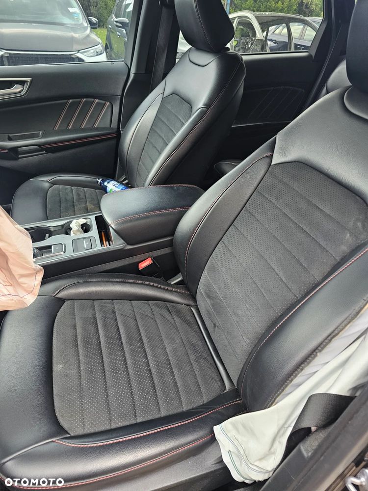 Ford Edge - 16