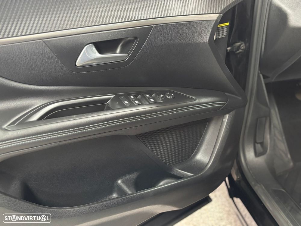 Peugeot 3008 1.5 BlueHDi Allure Pack EAT8 - 11