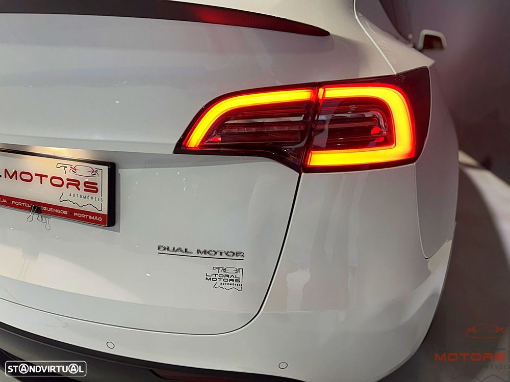 Tesla Model Y Performance Tração Integral - 12