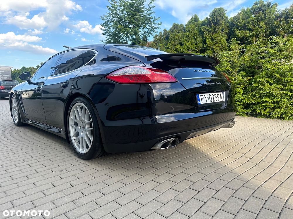 Porsche Panamera Turbo - 17