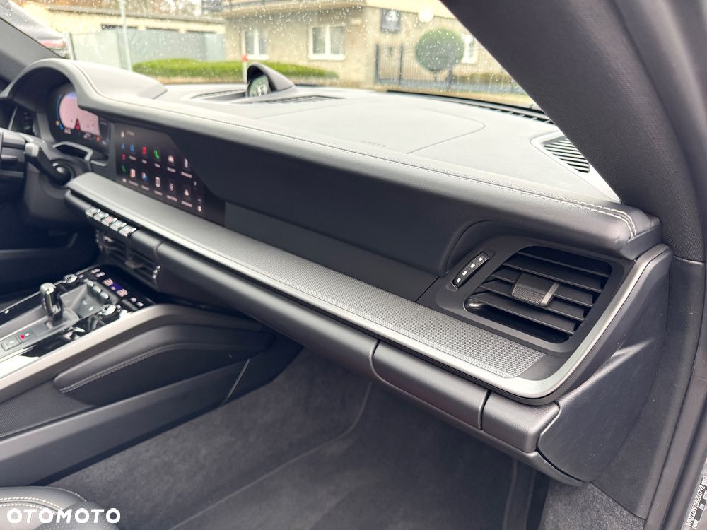 Porsche 911 Carrera PDK - 25