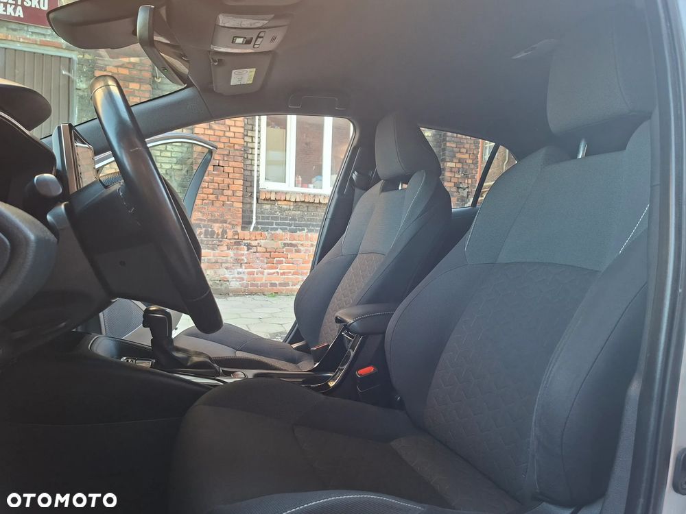 Toyota Corolla - 23