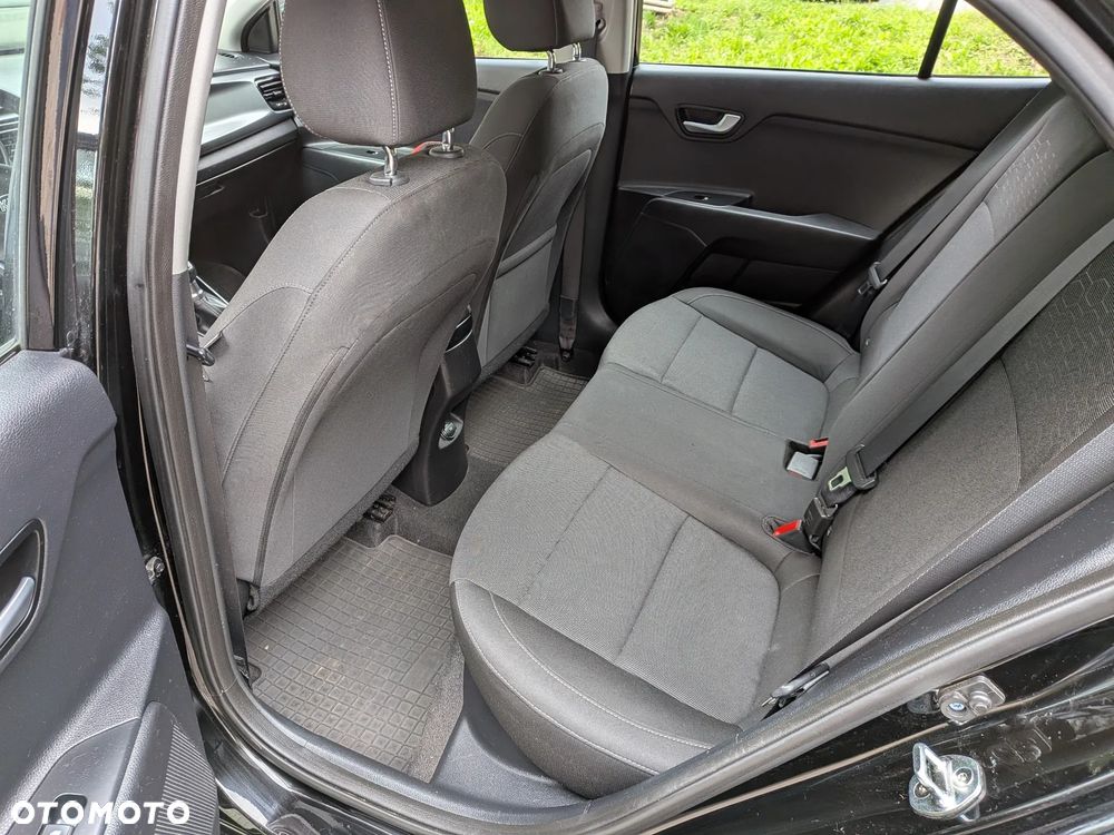 Kia Rio 1.2 Business Line - 19