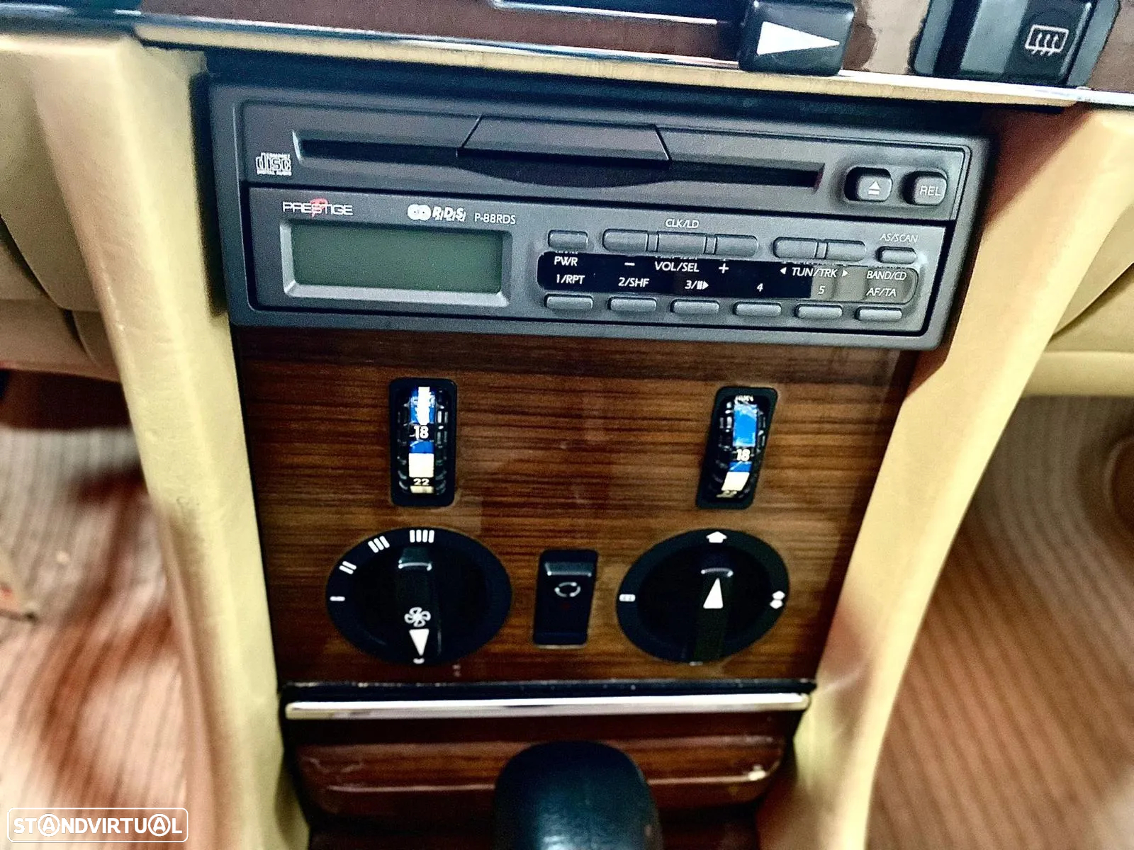 Mercedes-Benz SL 280 - 24