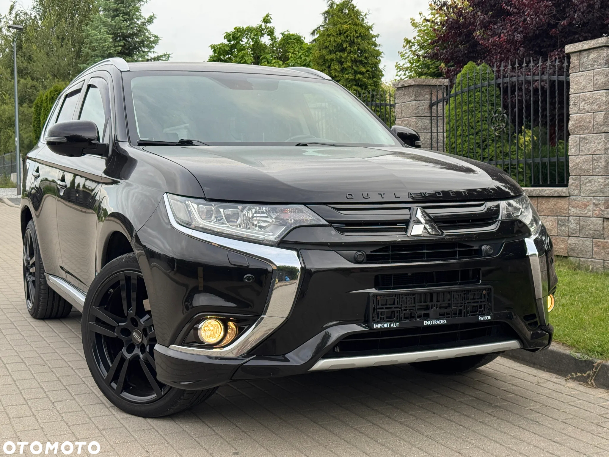 Mitsubishi Outlander PHEV Instyle NAVI + - 6
