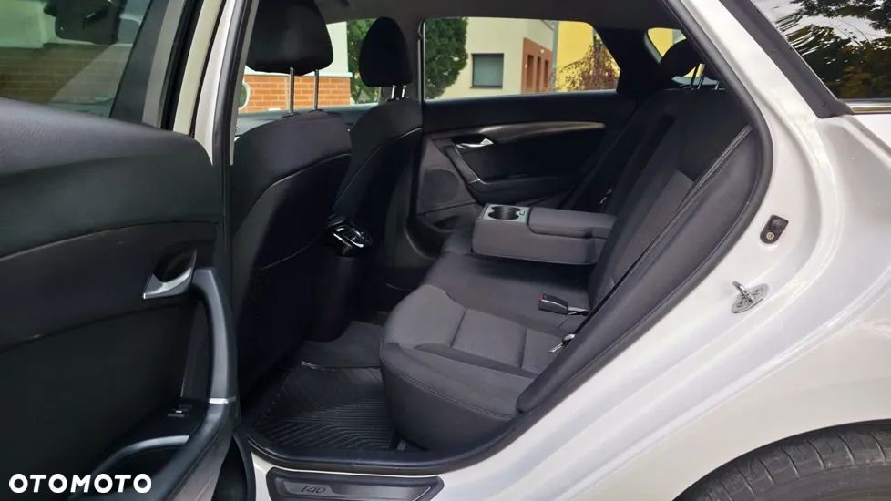 Hyundai i40 Kombi 1.7 CRDi Premium - 15