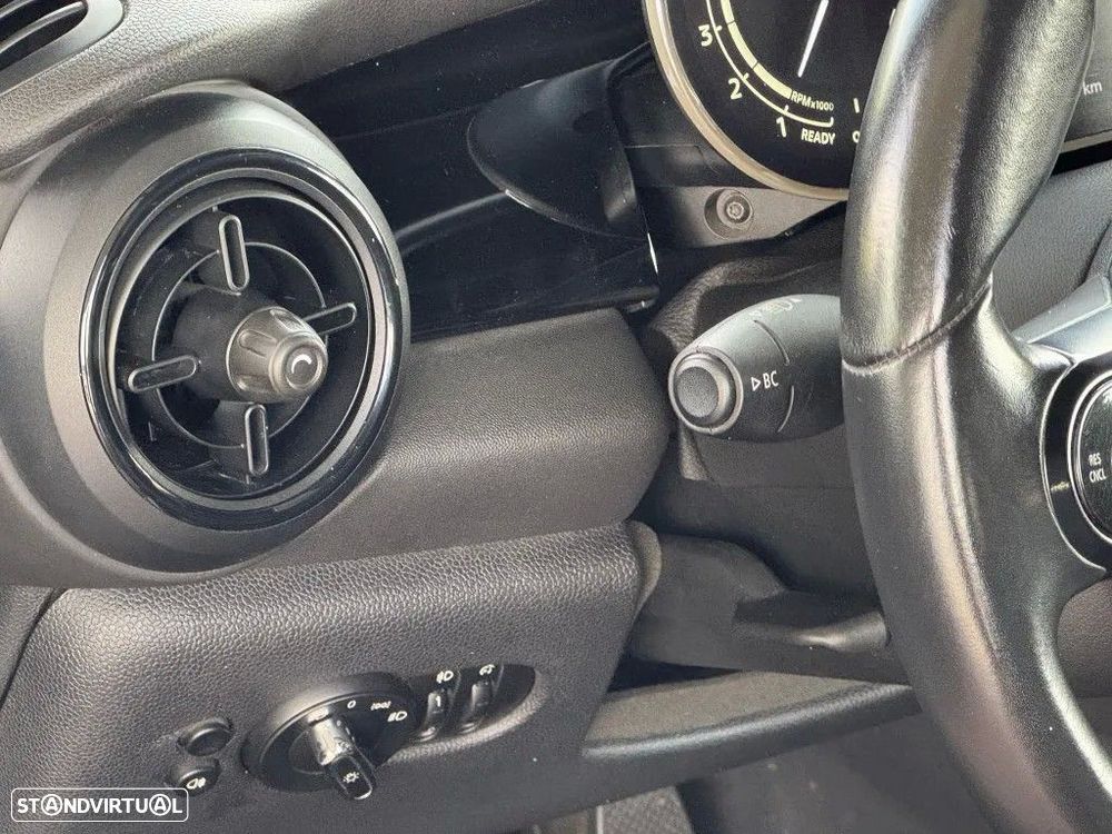 MINI Cabrio Cooper Premium Essential Auto - 5