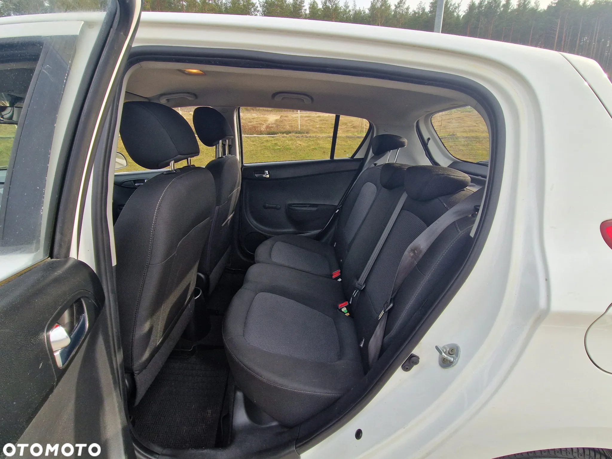 Hyundai i20 - 12