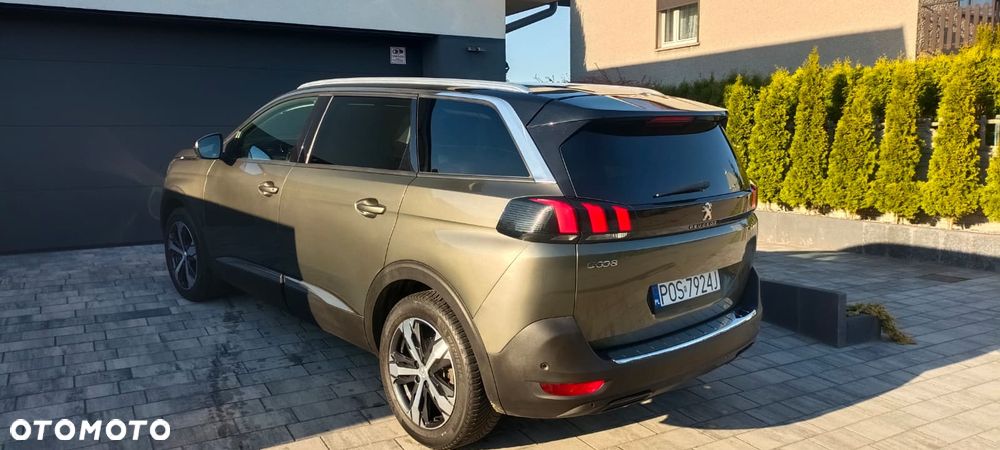 Peugeot 5008 1.2 PureTech Allure S&S EAT8 - 11