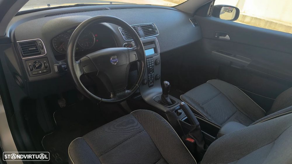 Volvo C30 1.6 D Drive Momentum - 33