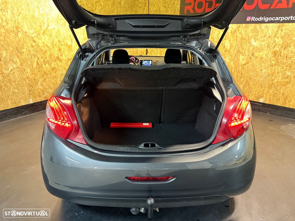 Peugeot 208 82 VTI Style - 21