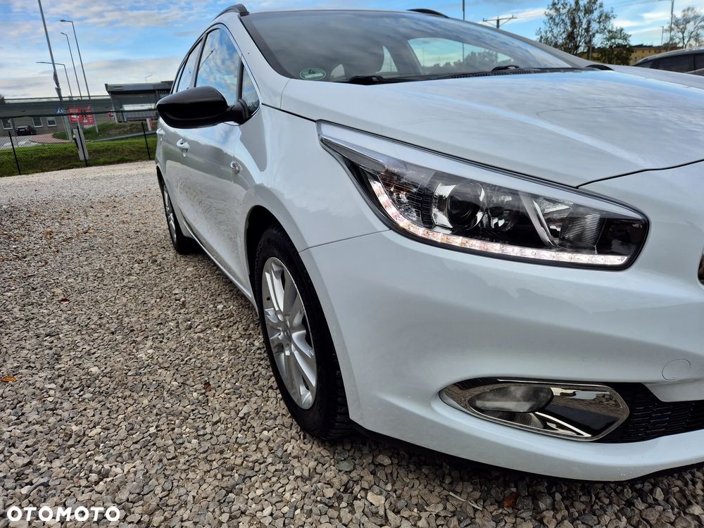 Kia Ceed 1.6 GDI Fifa World Cup Edition - 8