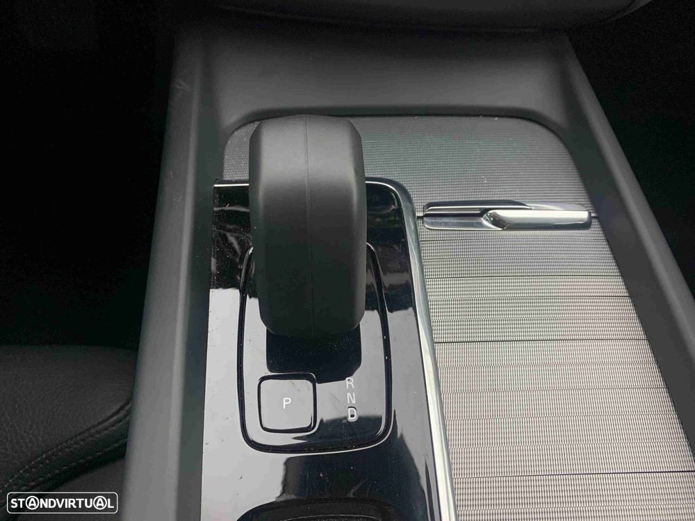 Volvo XC 60 2.0 T6 PHEV Plus Dark AWD - 8