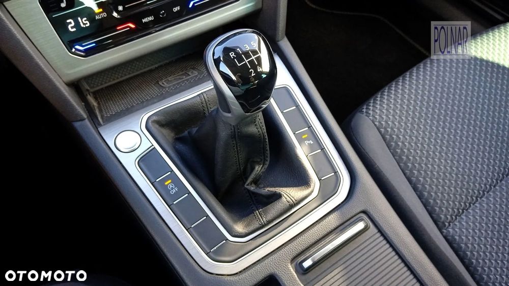 Volkswagen Passat 2.0 TDI EVO Business - 19