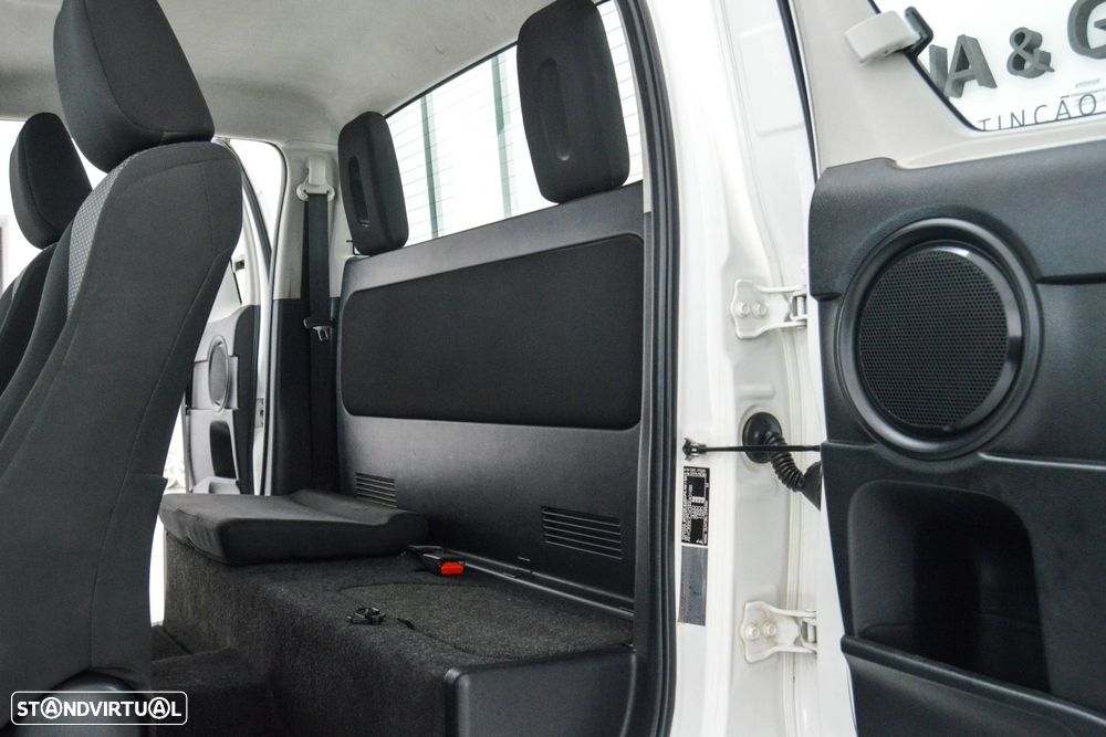 Toyota Hilux 2.4 D-4D 4X2 Cabine Extra 3L - 10