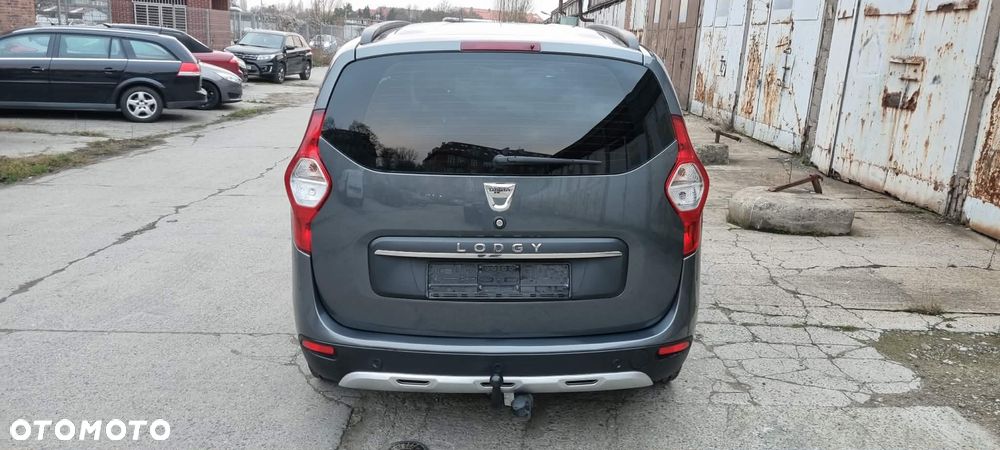Dacia Lodgy SCe 100 Stepway - 12