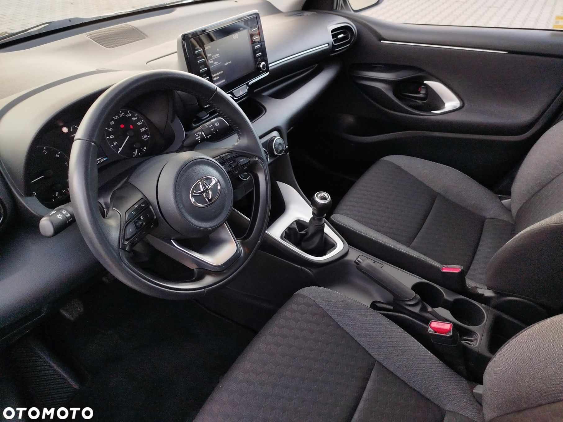 Toyota Yaris - 10