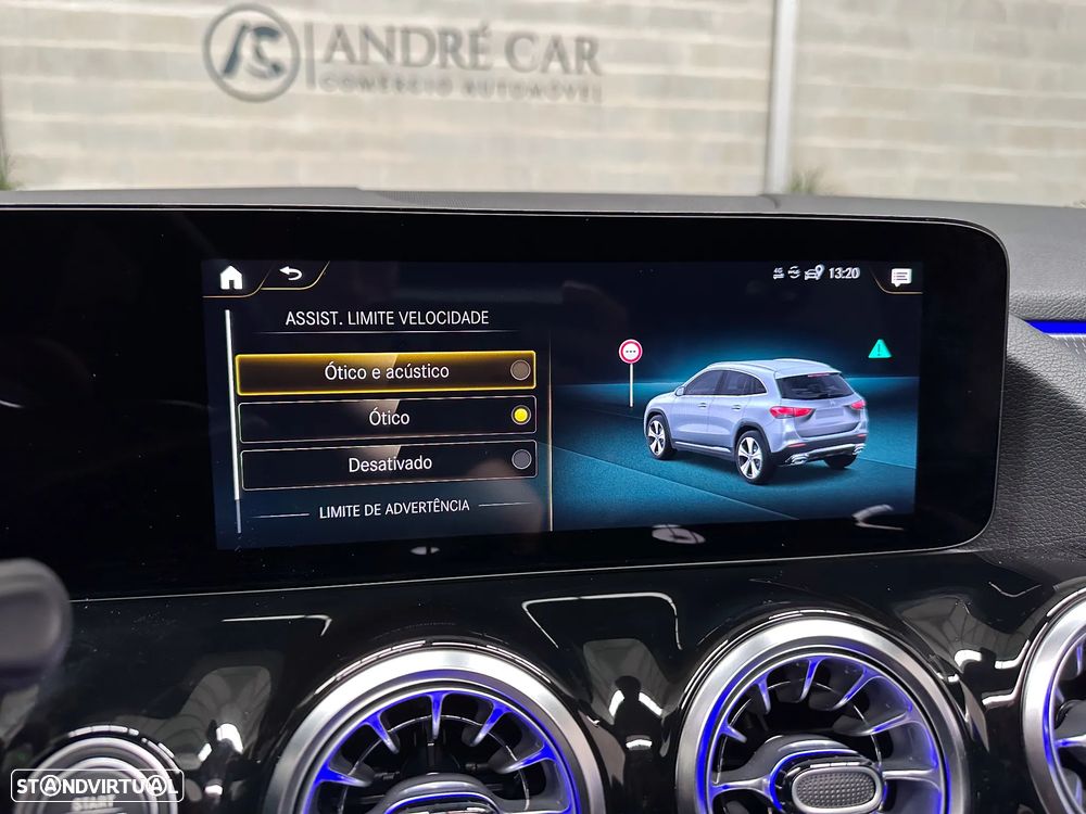 Mercedes-Benz GLA 250 e 8G-DCT Progressive — fotografia 32