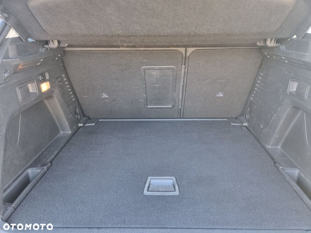 Peugeot 3008 1.5 BlueHDi Allure S&S EAT8 - 24