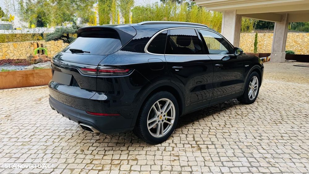 Porsche Cayenne E-Hybrid - 6