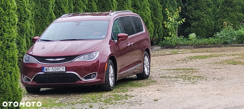 Chrysler Pacifica - 10