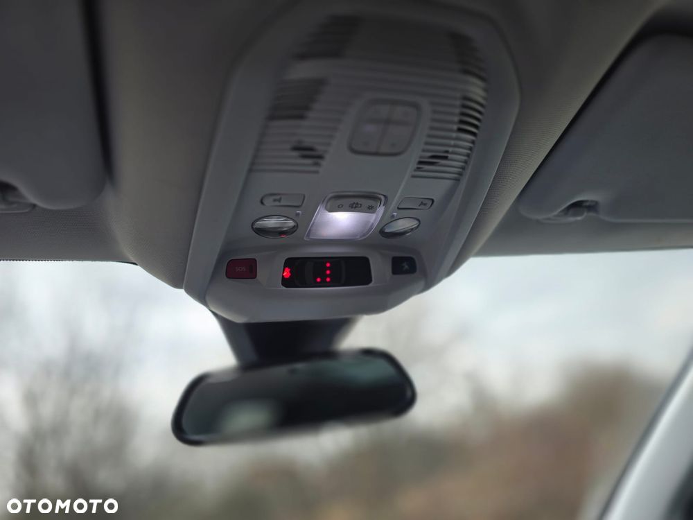 Peugeot 3008 HDi FAP 150 Platinum - 18