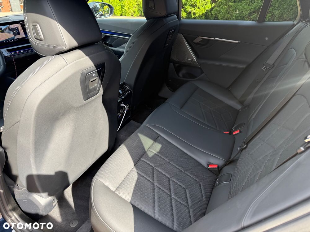 BMW Seria 5 520d xDrive - 17