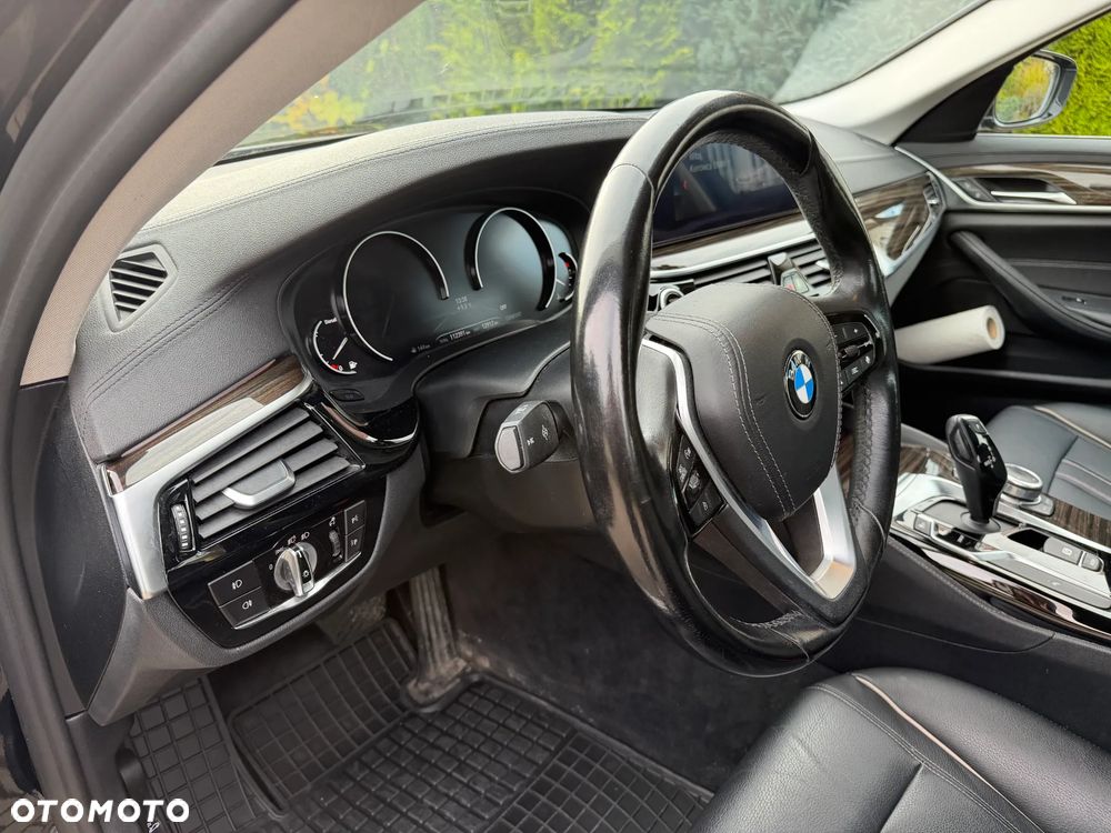 BMW Seria 5 518d Luxury Line - 19