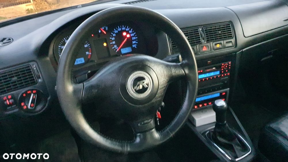 Volkswagen Golf 1.6 - 22