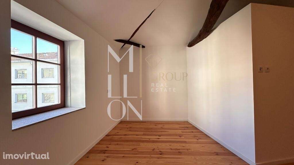 Palacete Recuperado na Baixa do Porto | 7 Estúdios + Loja - Grande imagem: 4/46