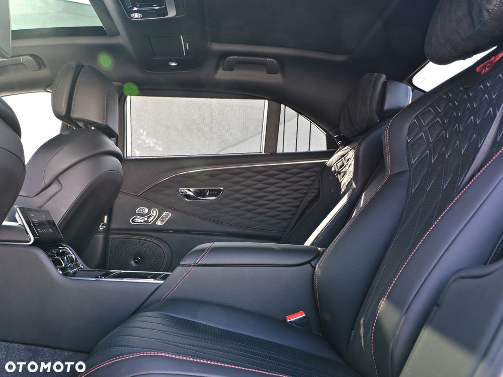 Bentley Flying Spur - 36