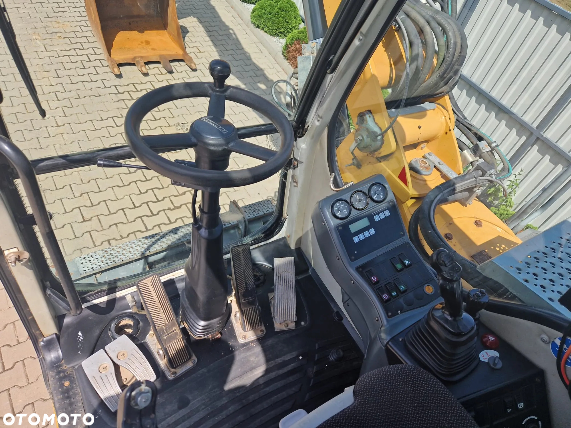 Liebherr A311 Litronic * 2013r. * 10 599 mth * Powertilt * 4x skrętne koła * - 24