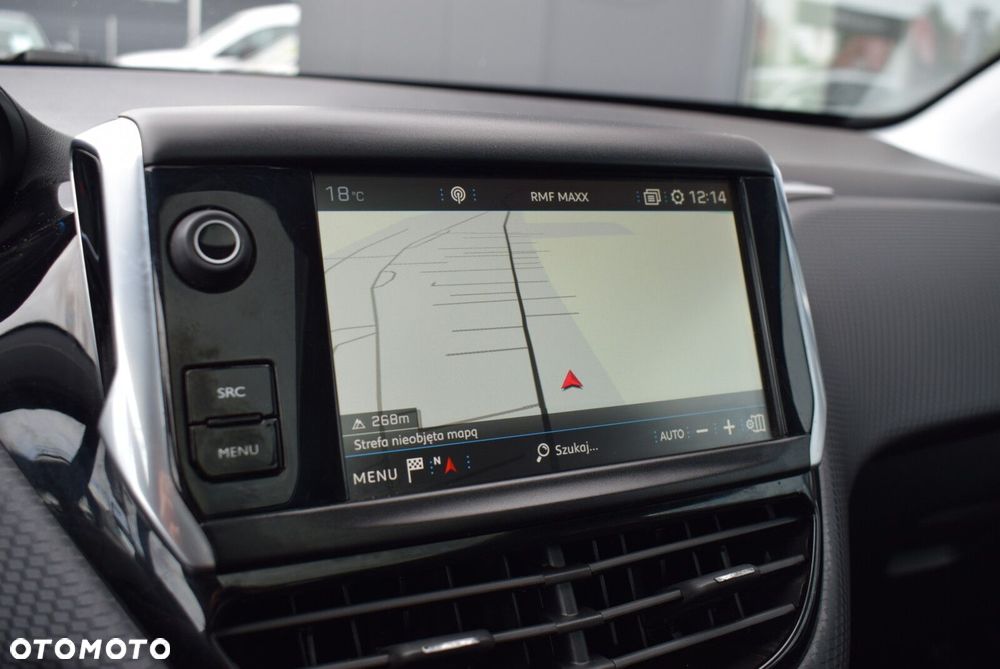 Peugeot 2008 1.2 Pure Tech Allure S&S - 22