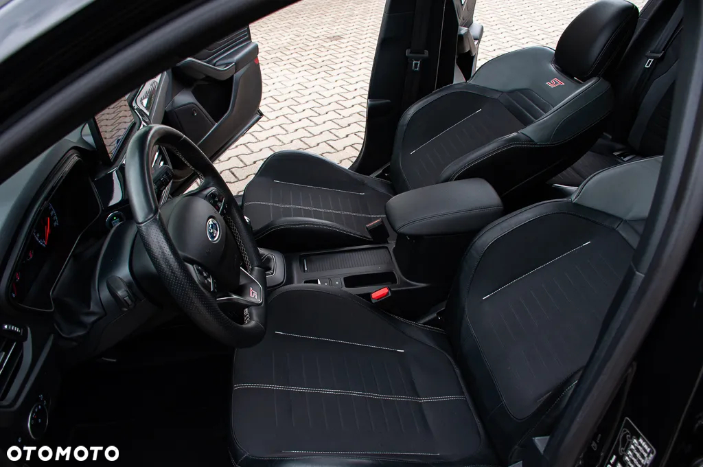 Ford Focus 2.0 EcoBlue ST - 28