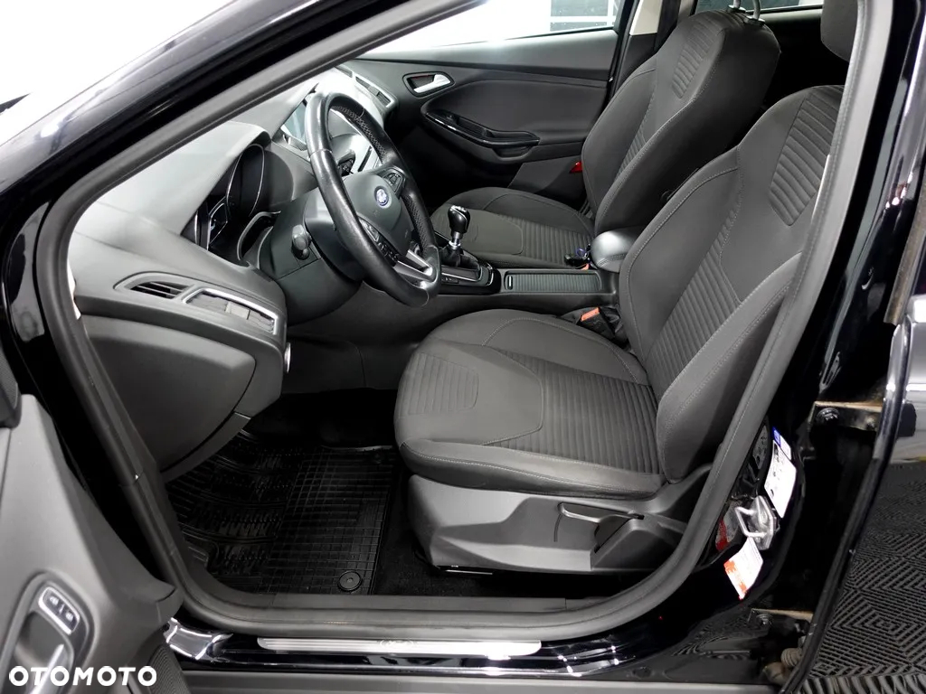 Ford Focus 1.5 EcoBoost Titanium - 8